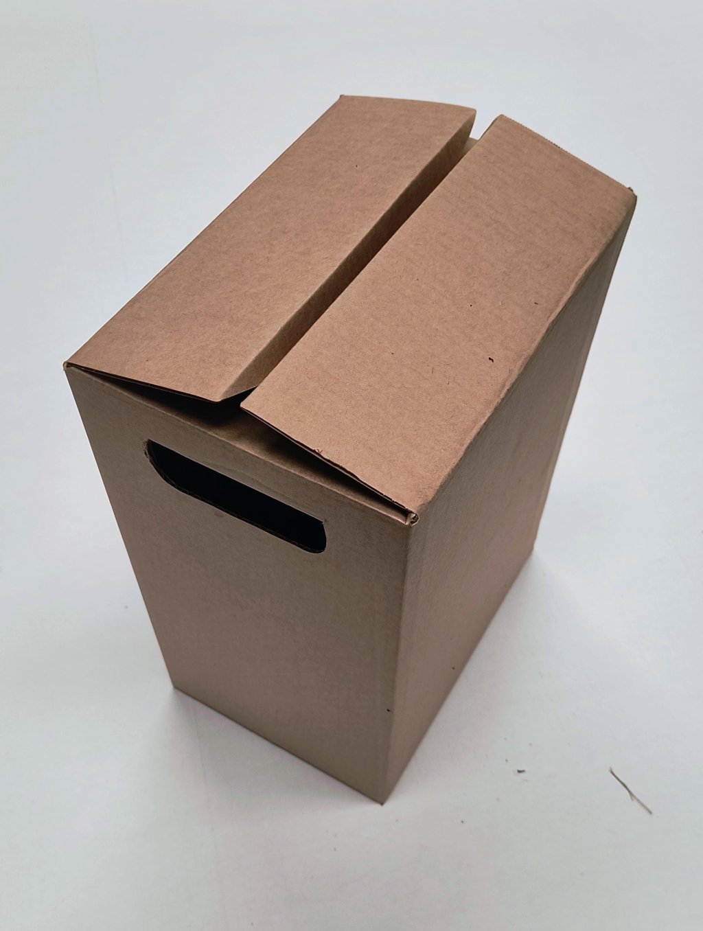 CAIXA MODELO BEBIDA (CBA148) 23 x 17 x 30,5