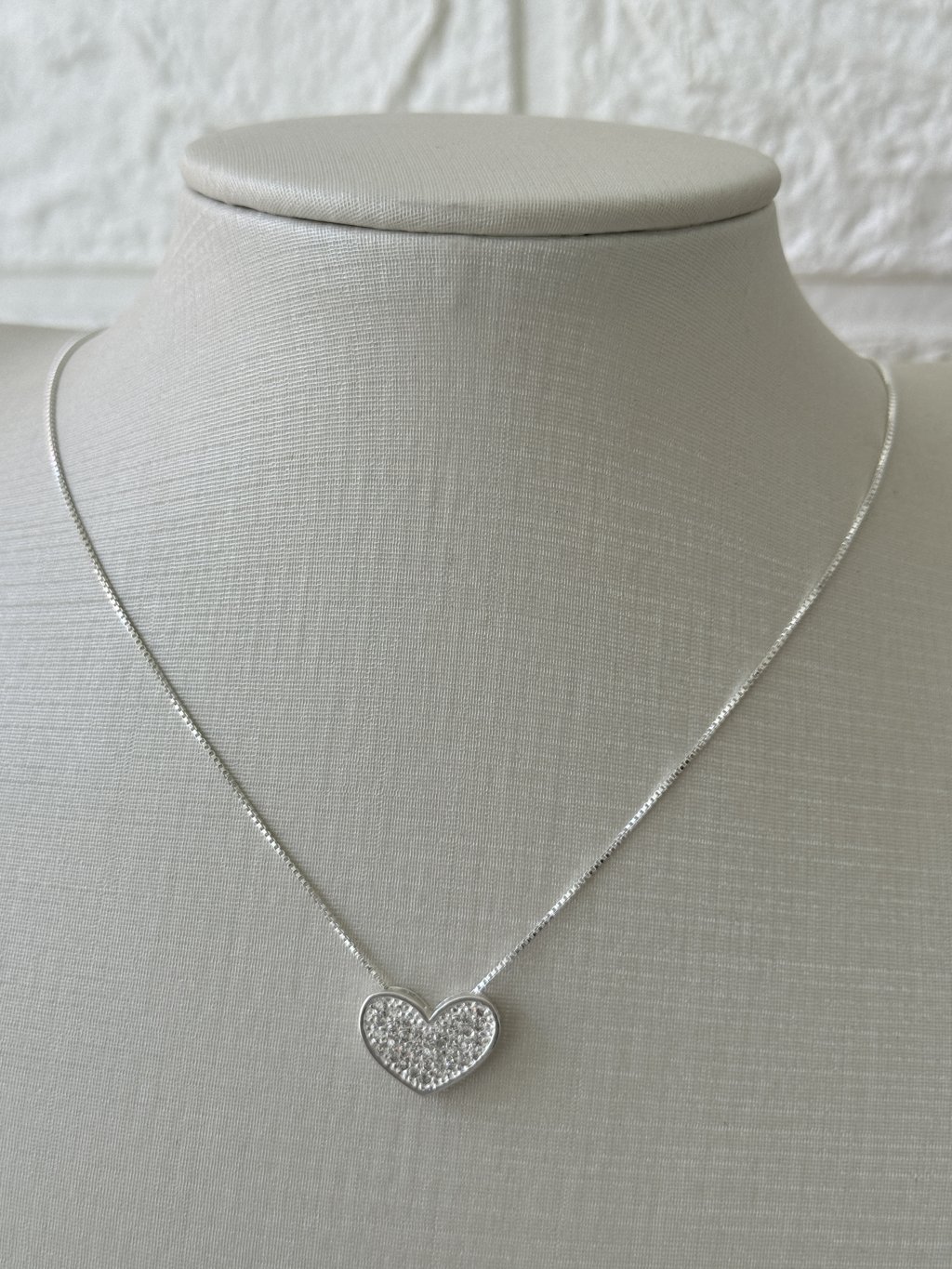 COLAR CORAÇÃO CRAVEJADO 45CM 