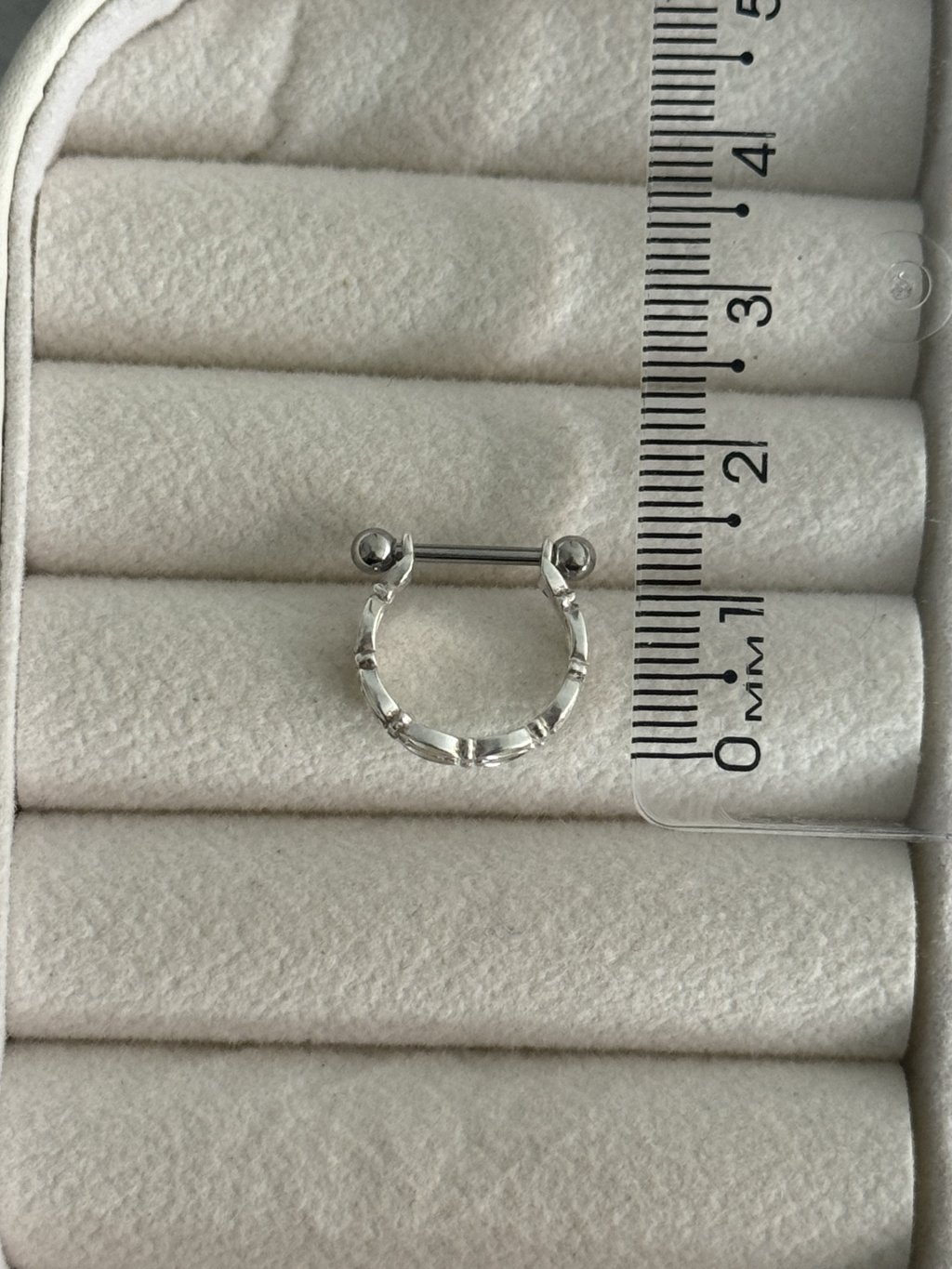 PIERCING CONCH HASTE EM AÇO 