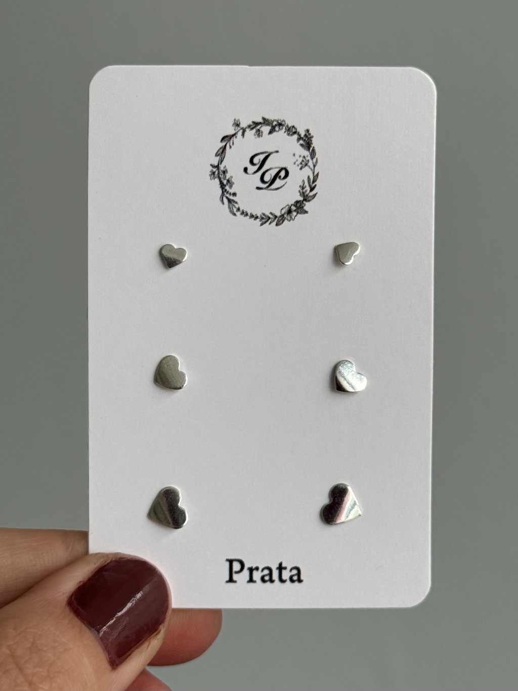 TRIO BRINCO CORAÇÕES PLAQUINHAS 