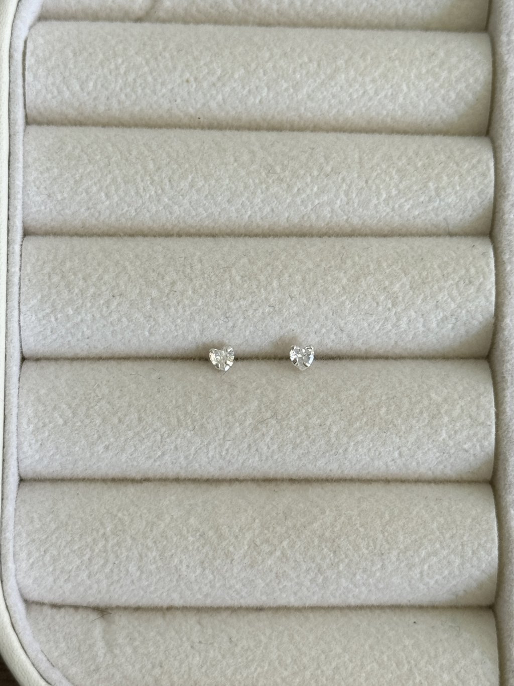 BRINCO CORAÇÃO PEDRA 3MM