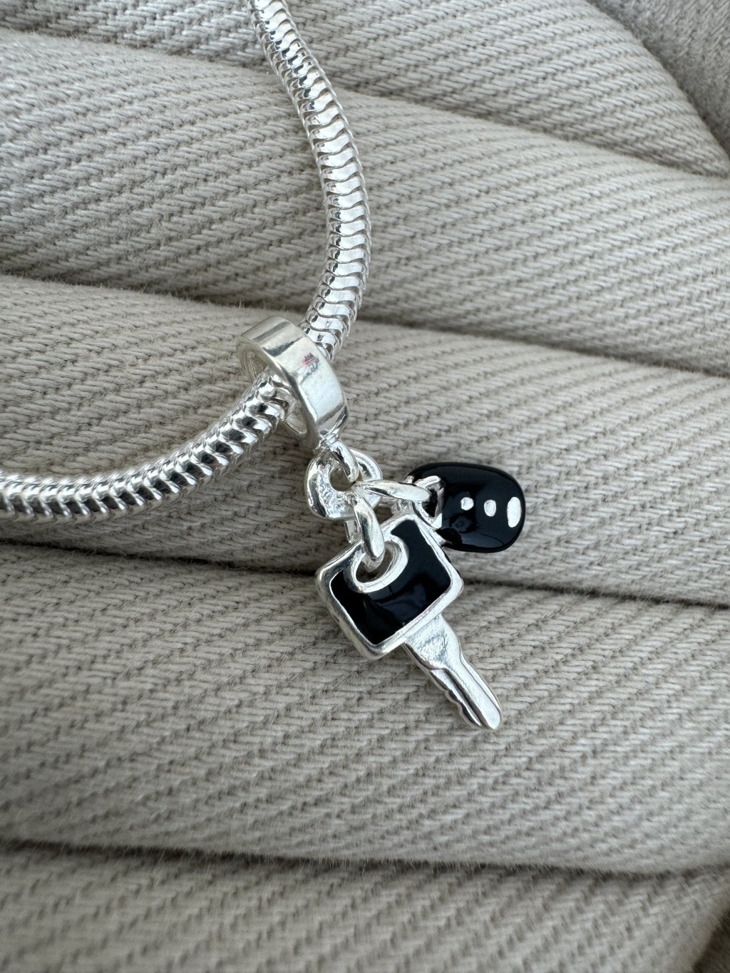 BERLOQUE CHAVE CARRO RESINA 