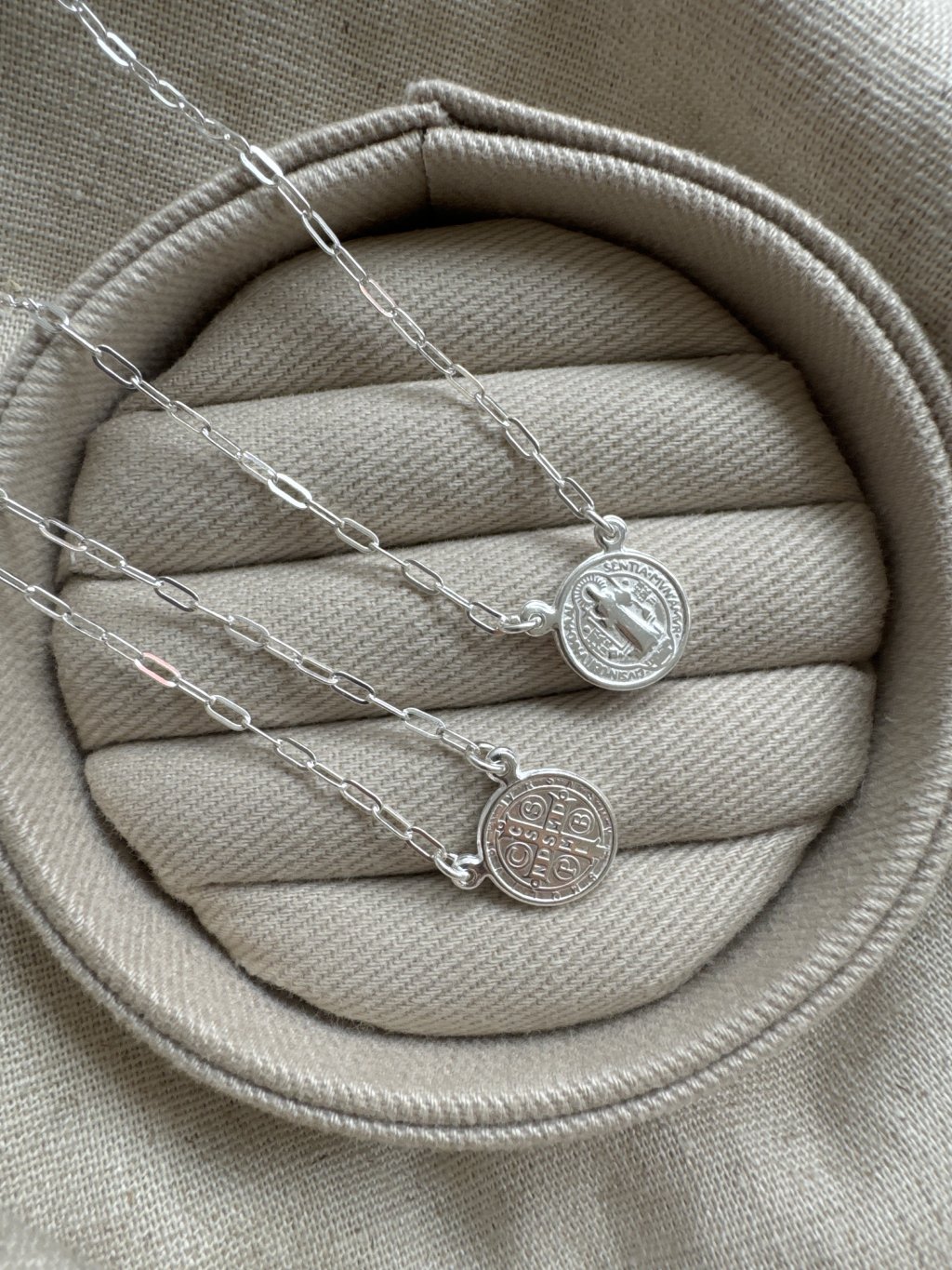 ESCAPULÁRIO SÃO BENTO 60CM CORRENTE CARTIER 