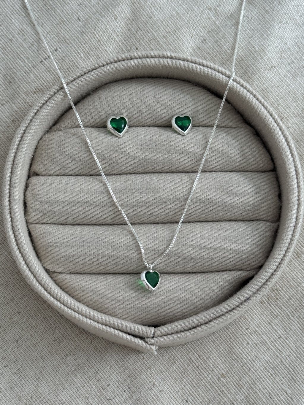 CONJUNTO CORAÇÃO PEDRA VERDE 45CM 