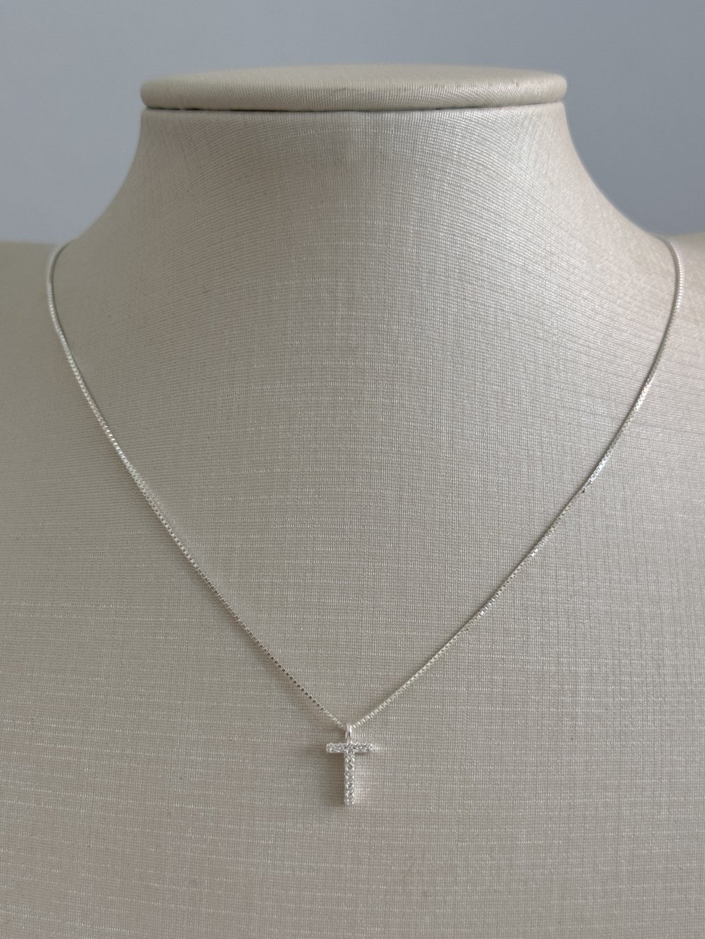 COLAR LETRA T CRAVEJADA 45CM 