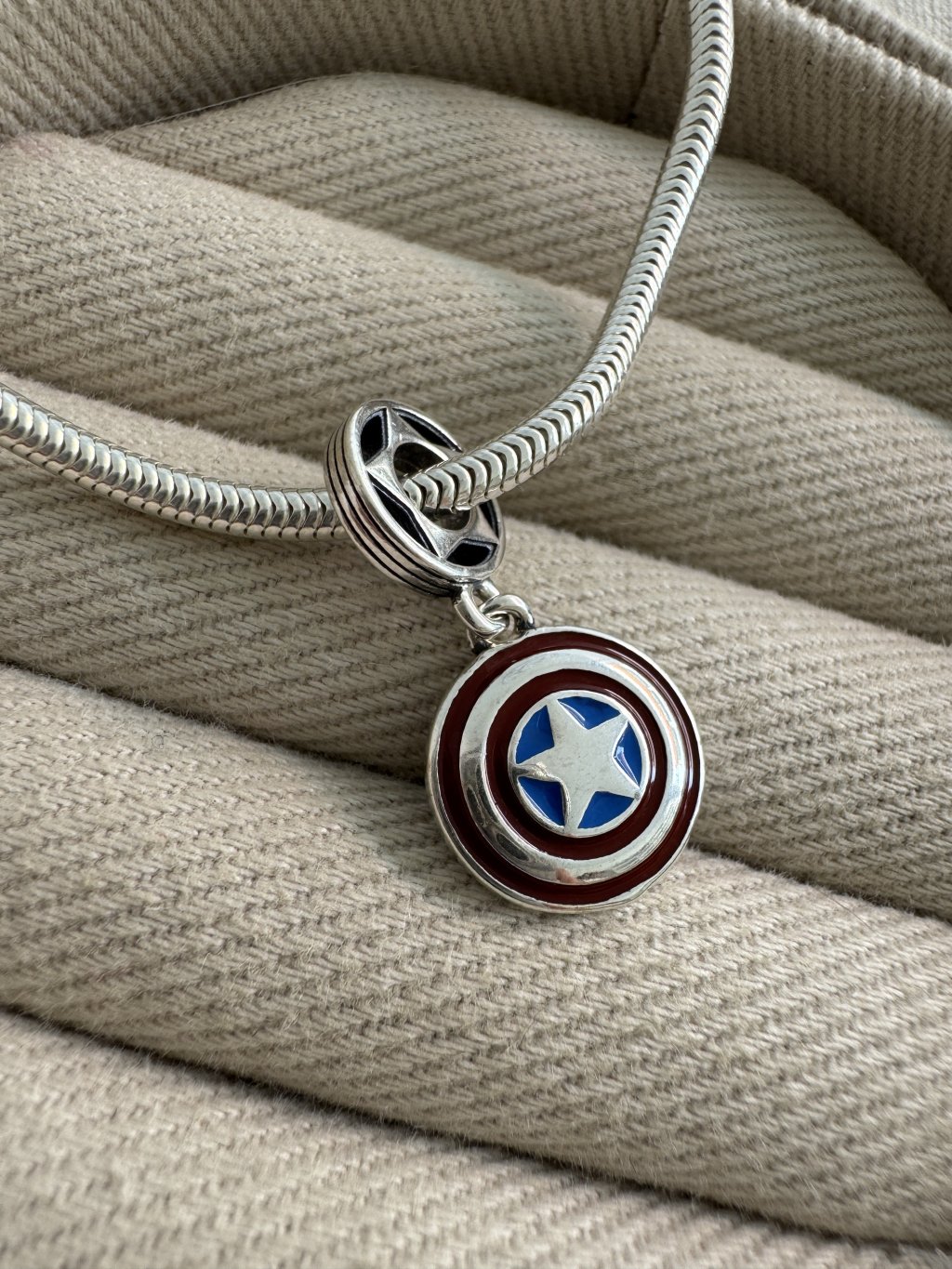 BERLOQUE ESCUDO CAPITÃO AMÉRICA