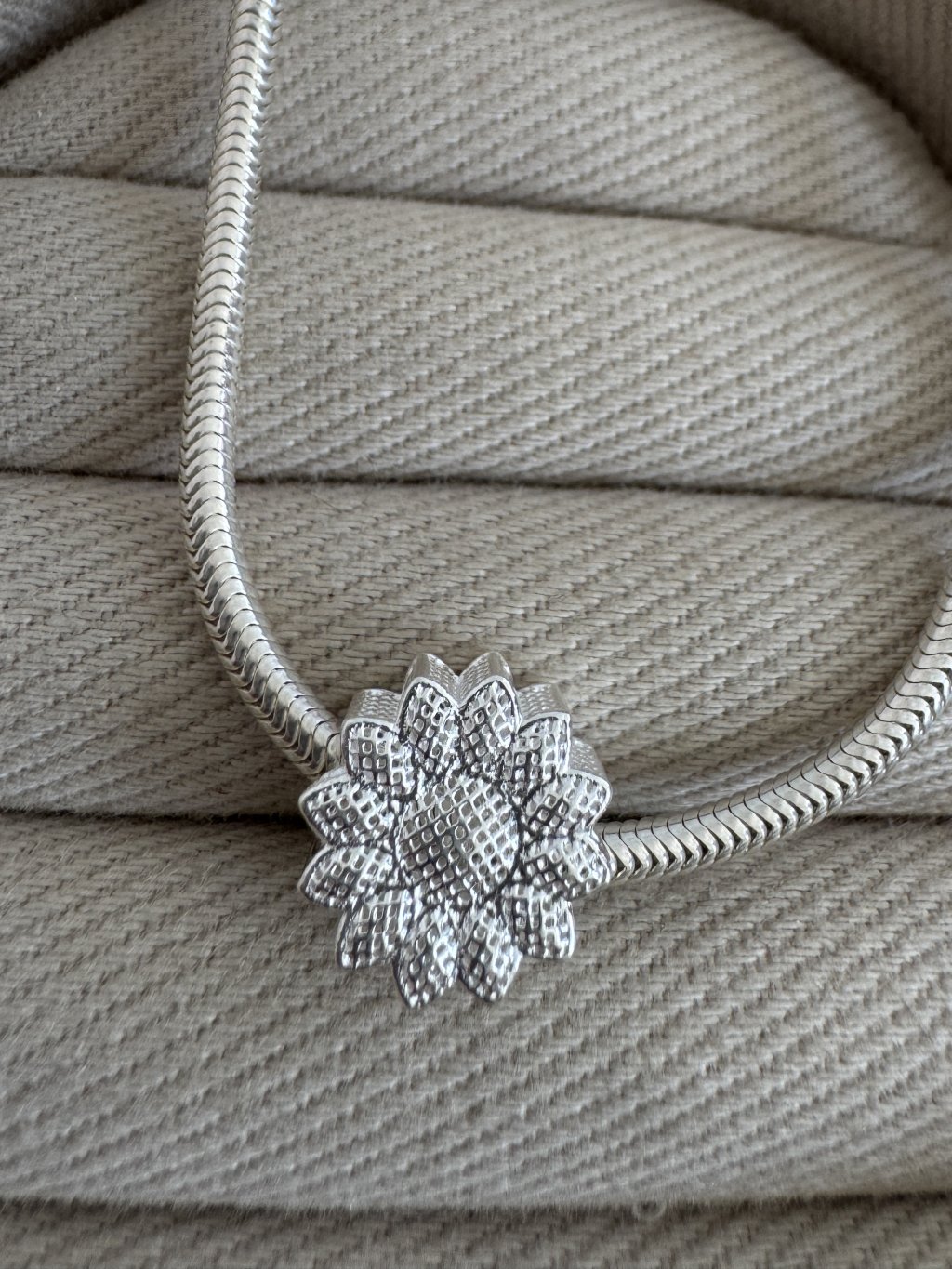 BERLOQUE SEPARADOR FLOR RENDADA 