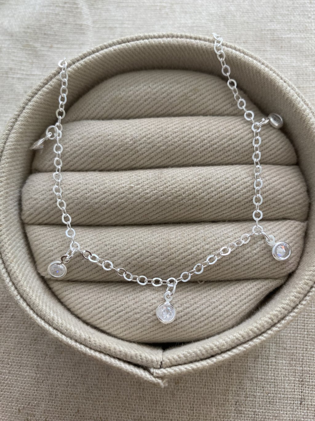 PULSEIRA PEDRAS 18CM