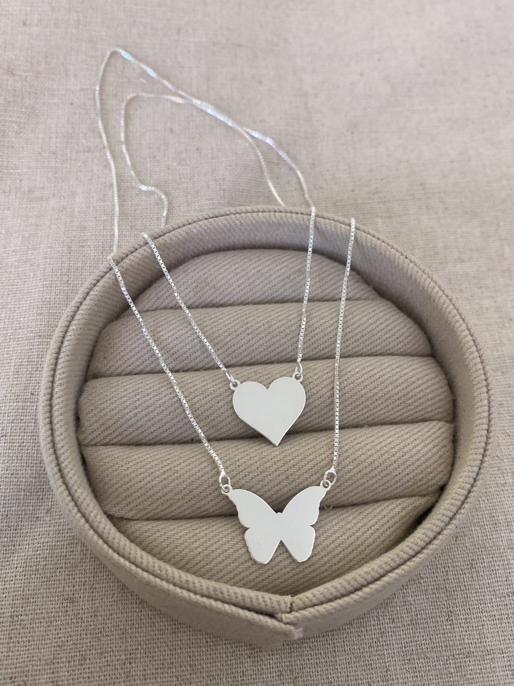 ESCAPULÁRIO BORBOLETA CORAÇÃO 