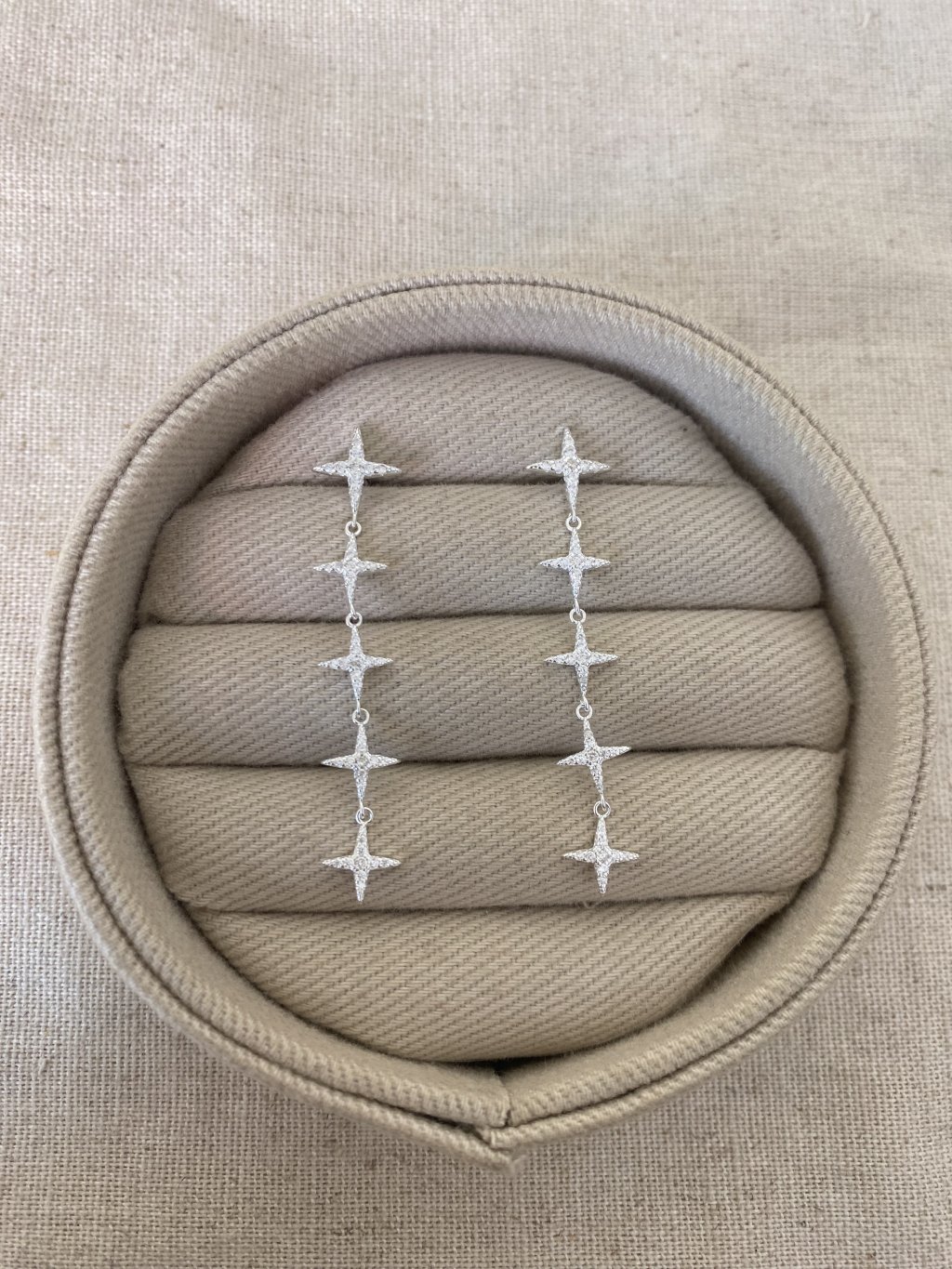 BRINCO RAIOS DE LUZ DEPEND 