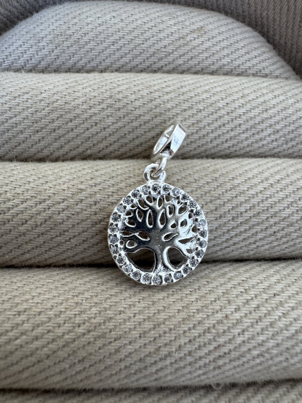 BERLOQUE ÁRVORE PEDRAS 