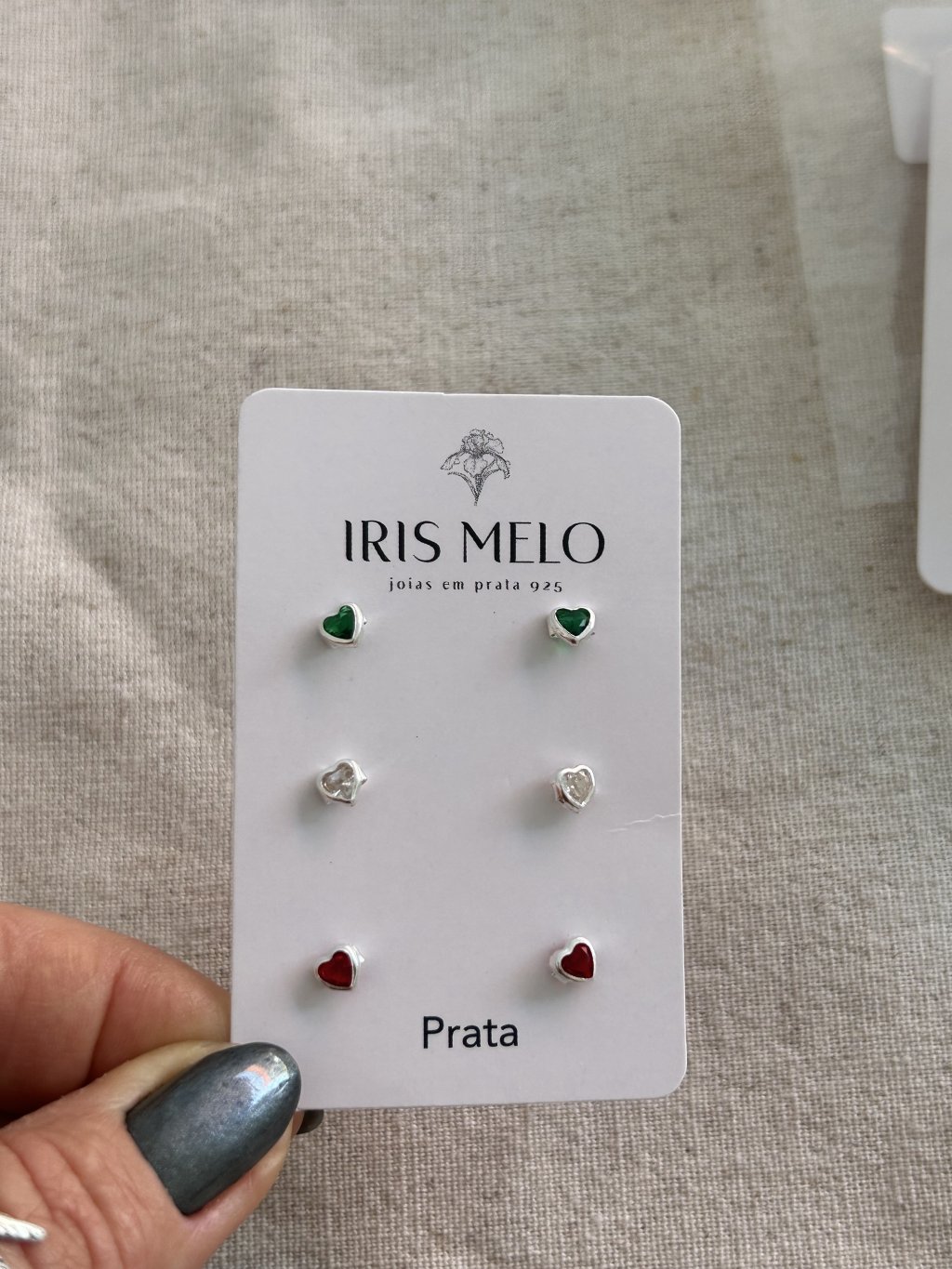 TRIOS DE BRINCOS PEDRAS CORAÇÕES