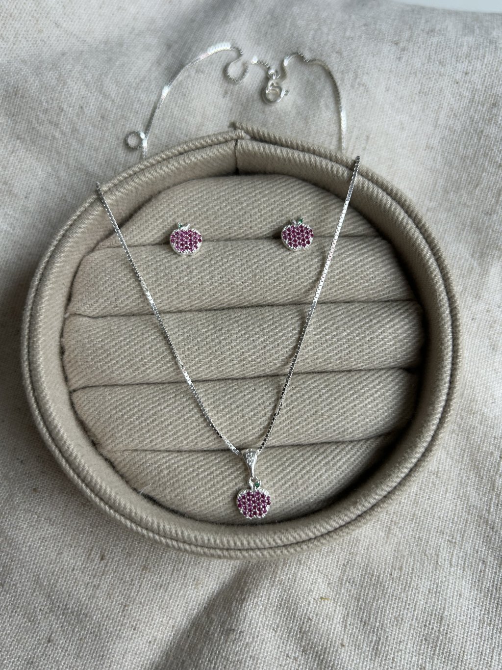 CONJUNTO INFANTIL MAÇÃ PEDRAS 35CM FEIXE BABY 