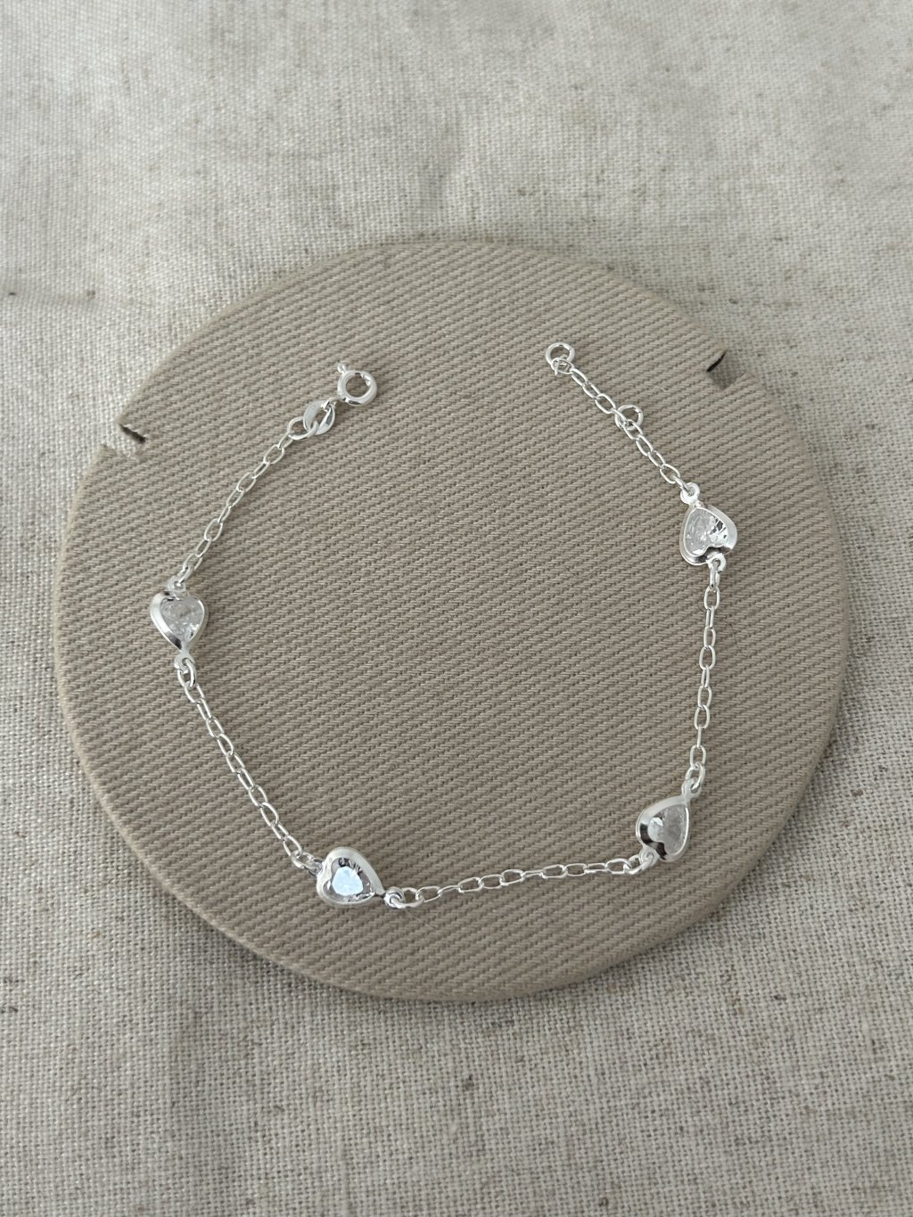 PULSEIRA CORAÇÕES PEDRAS 19,5CM