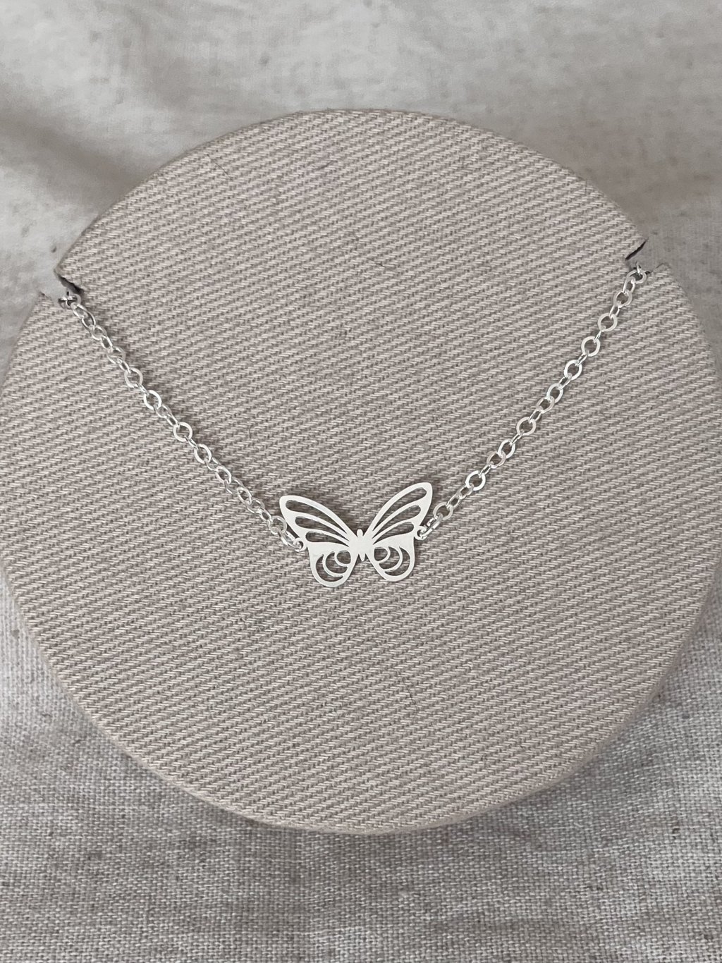 PULSEIRA BORBOLETA VAZADA 17,5CM