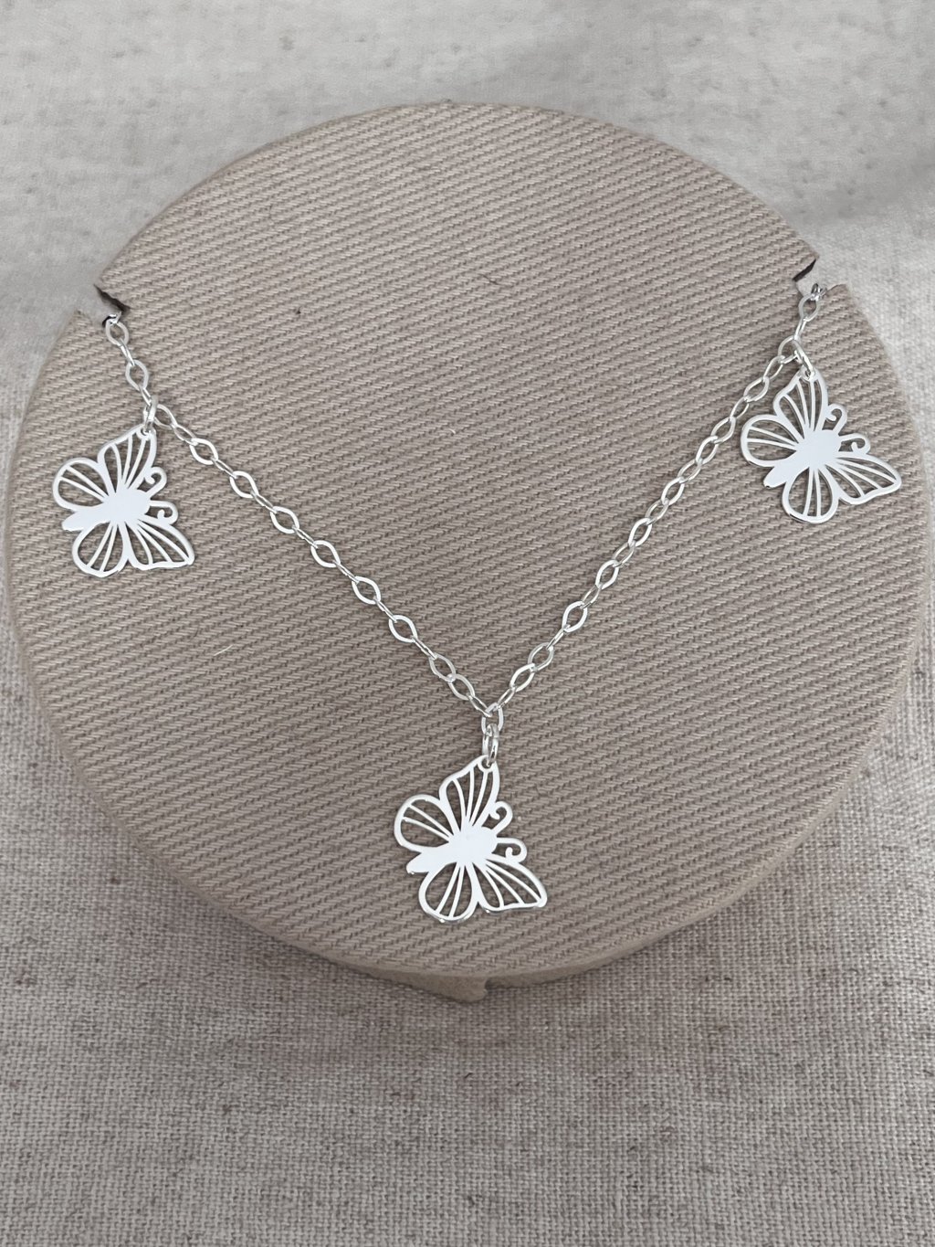 PULSEIRA BORBOLETAS VAZADAS DEPEND. 19CM