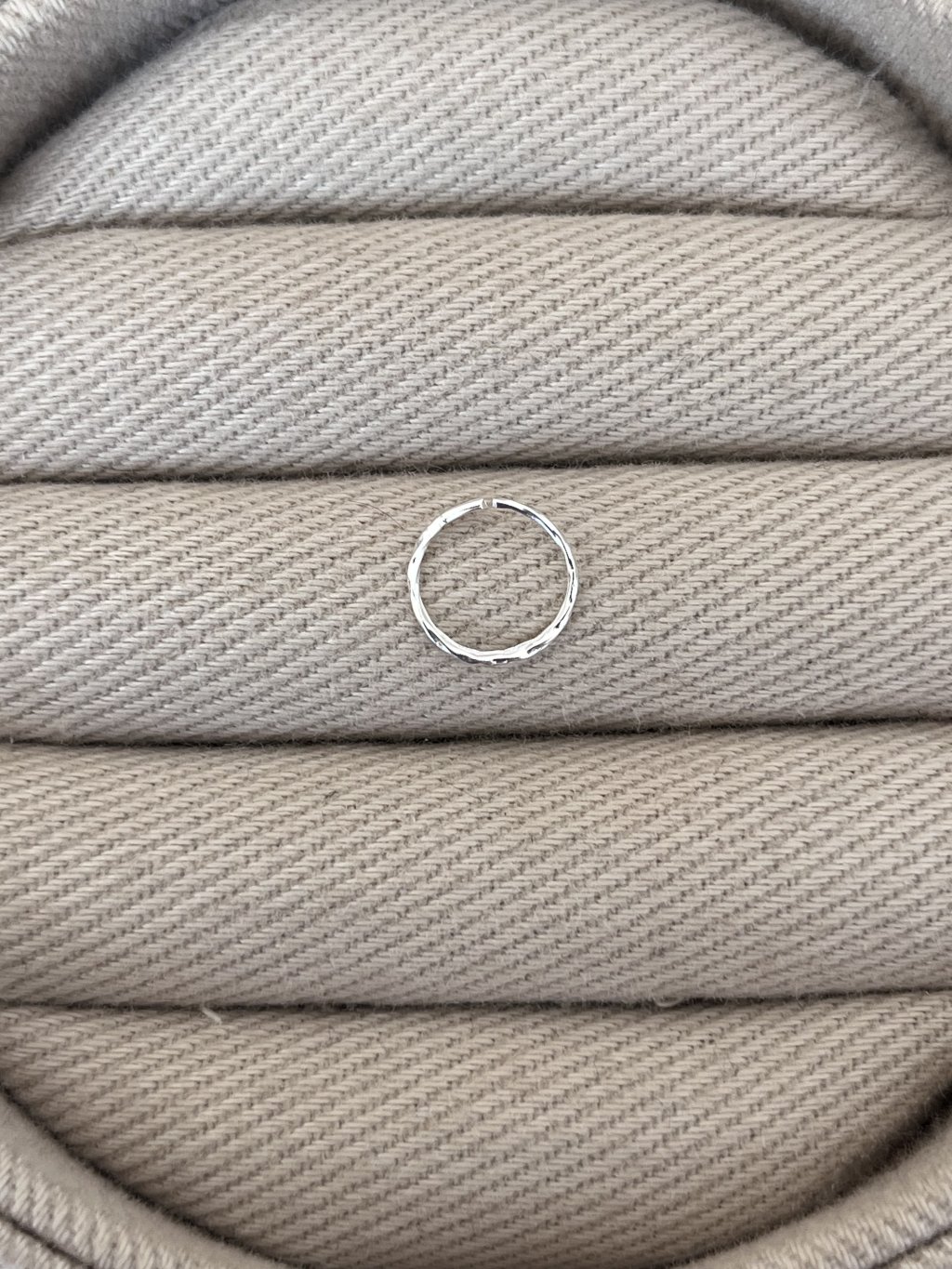 PIERCING ARGOLINHA TORCIDA 1CM