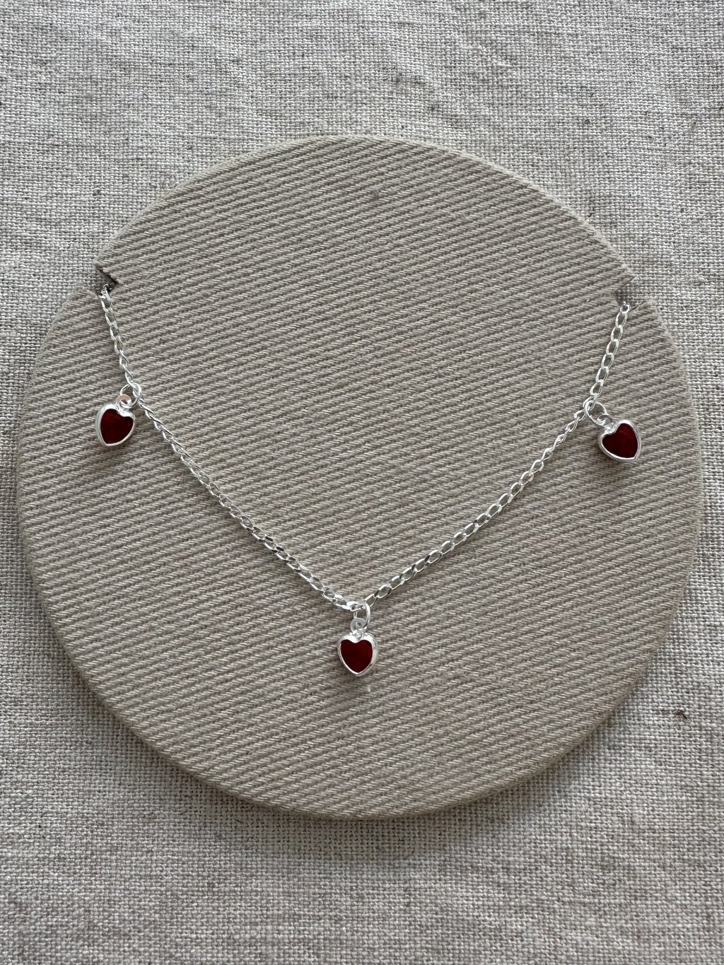 TORNOZELEIRA CORAÇÕES VERMELHOS DEPEND 24,5CM