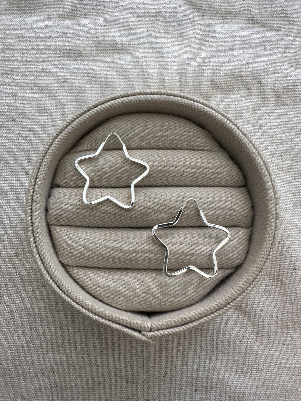 BRINCO ARGOLA ENCAIXE ESTRELA 2,8CM