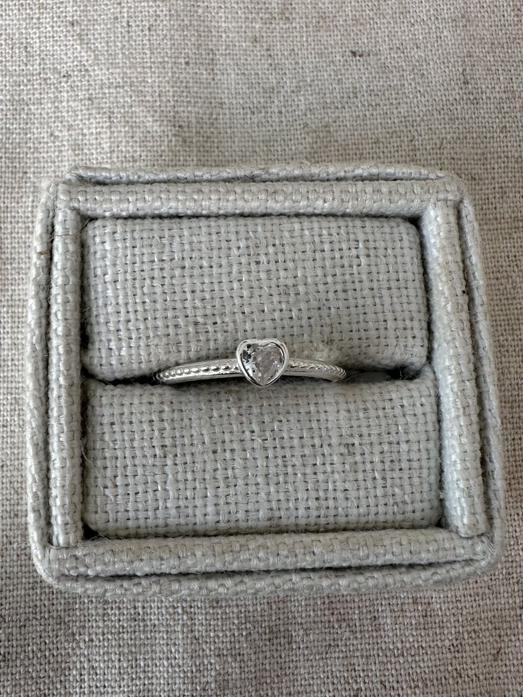 ANEL CORAÇÃO PEDRA 