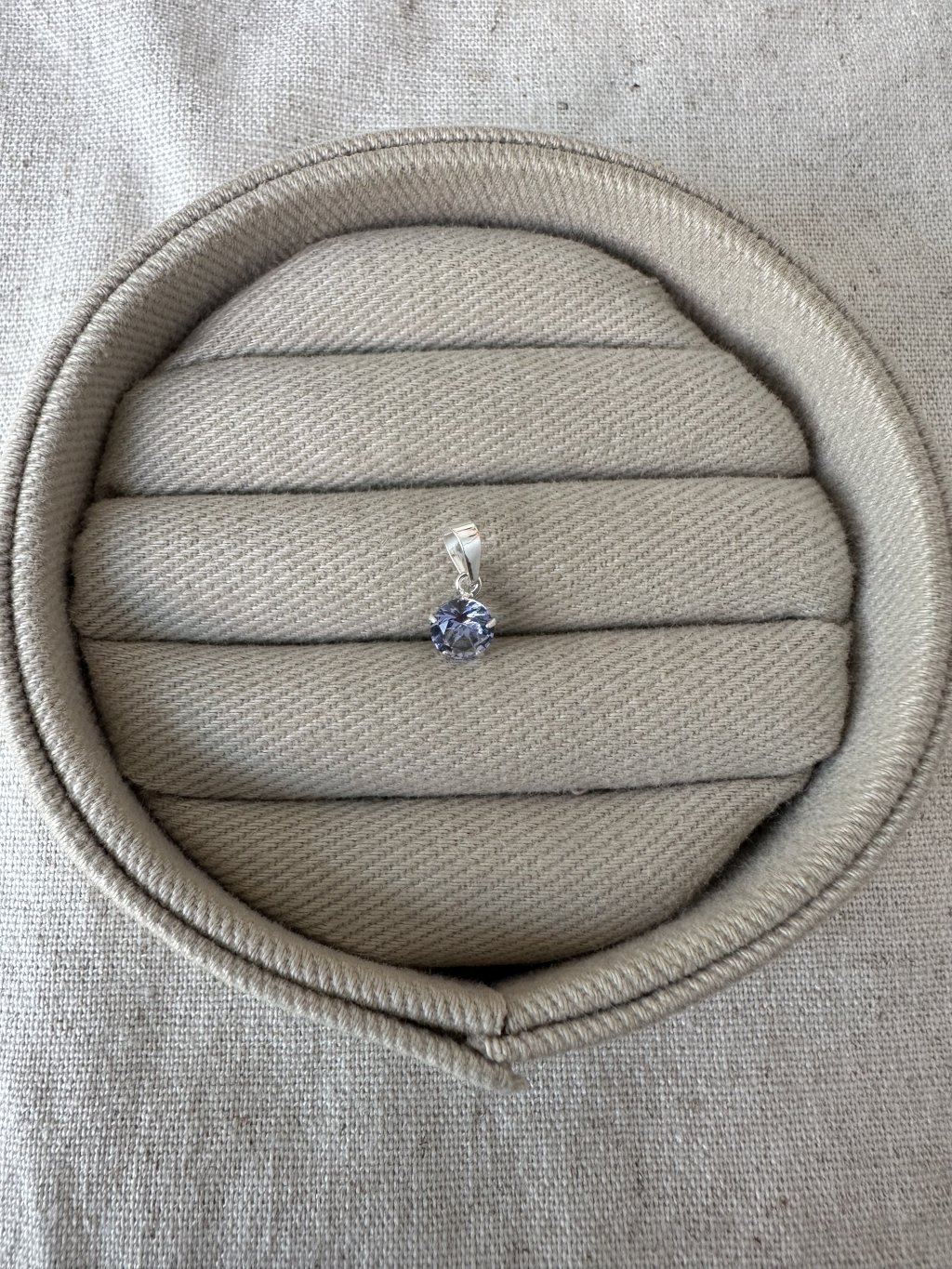 PINGENTE PONTO LUZ LILÁS 