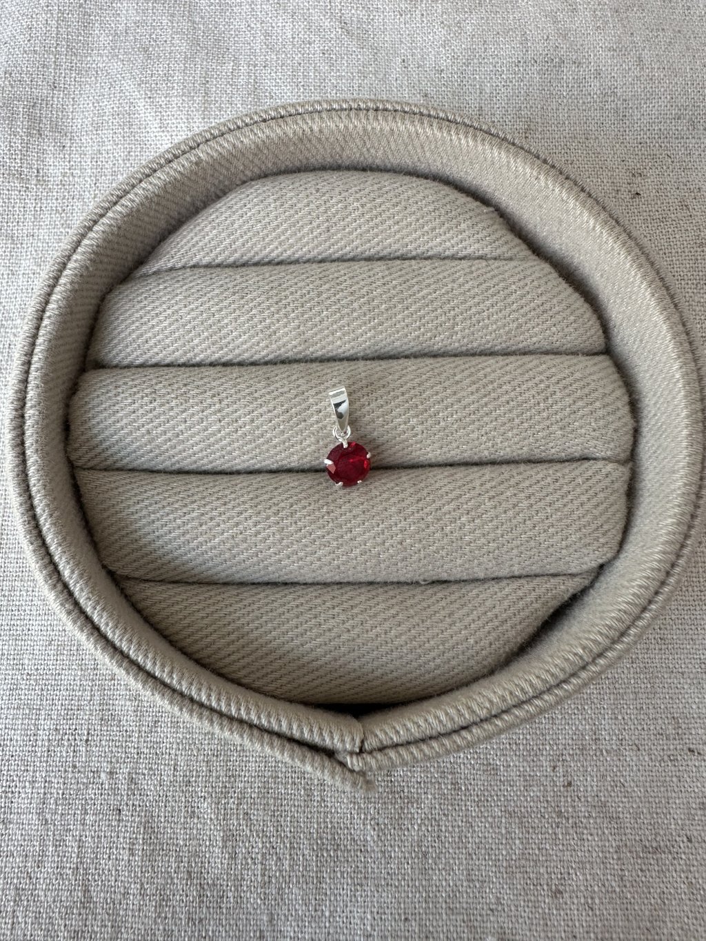 PINGENTE PONTO LUZ VERMELHO 