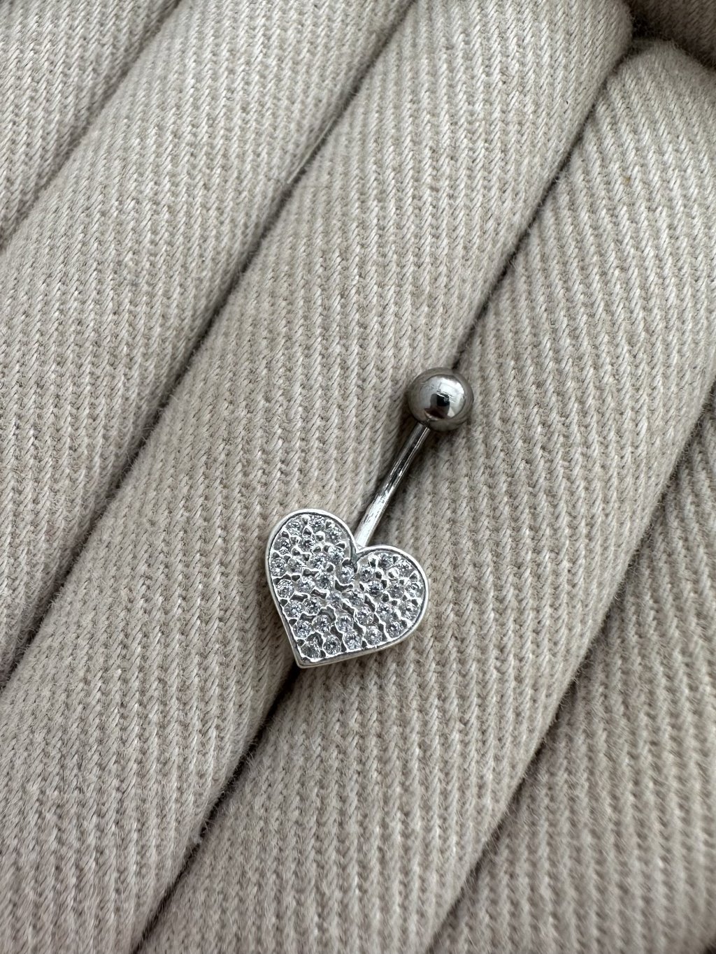 PIERCING UMBIGO CORAÇÃO PEDRAS + HASTE EM AÇO