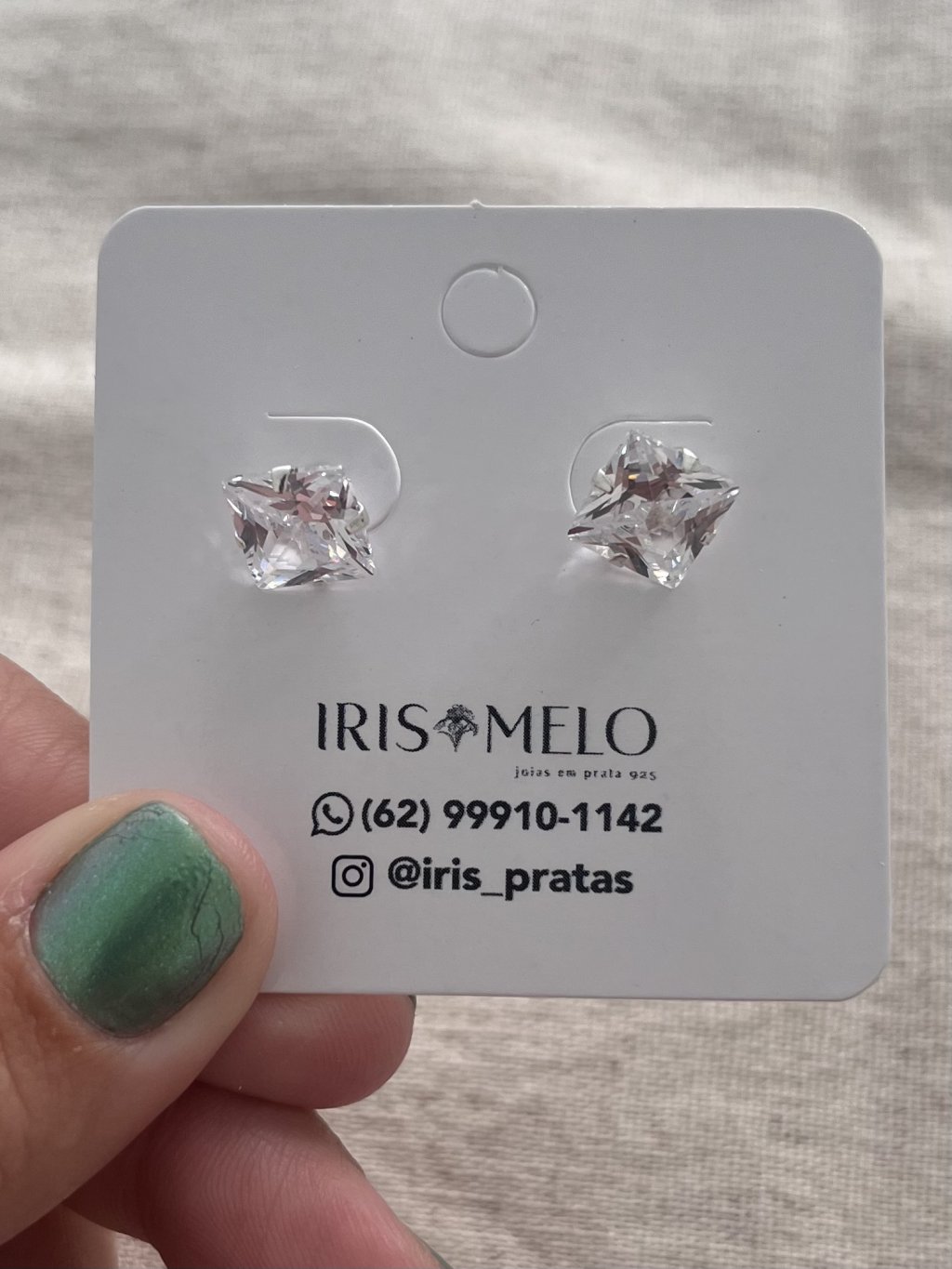 BRINCO QUADRADO PEDRA 8MM