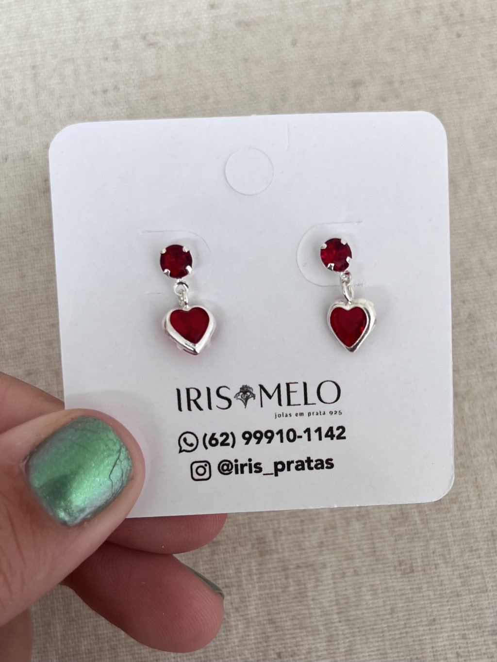 BRINCO CORAÇÃO PEDRA VERMELHA