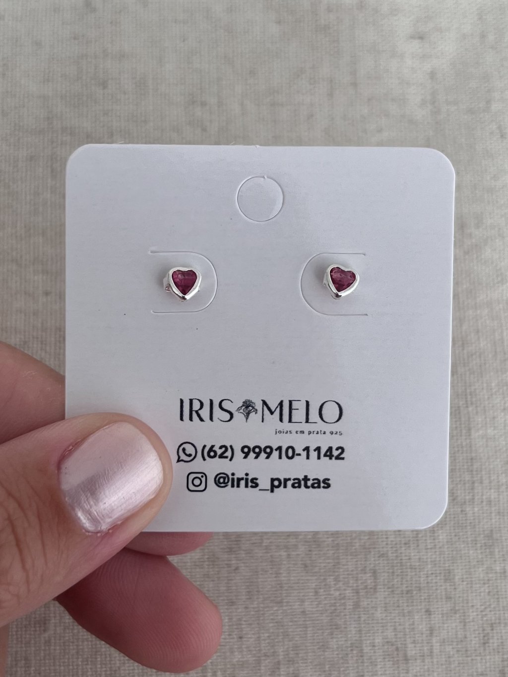 BRINCO BABY PEDRA CORAÇÃO ROSA ESCURO