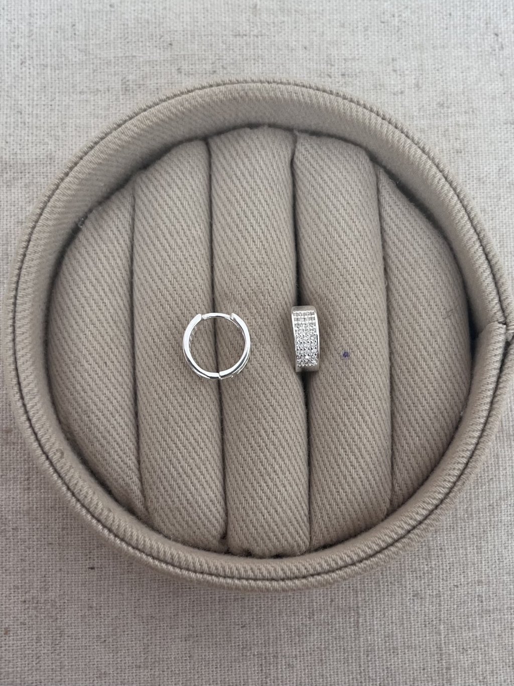 BRINCO ARGOLINHA CRAVEJADA G