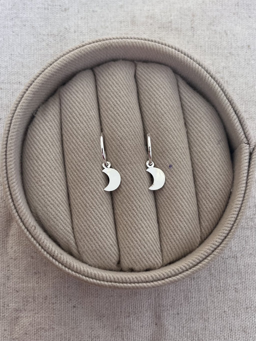 BRINCO ARGOLINHA LUA DEPEND. ENCAIXE