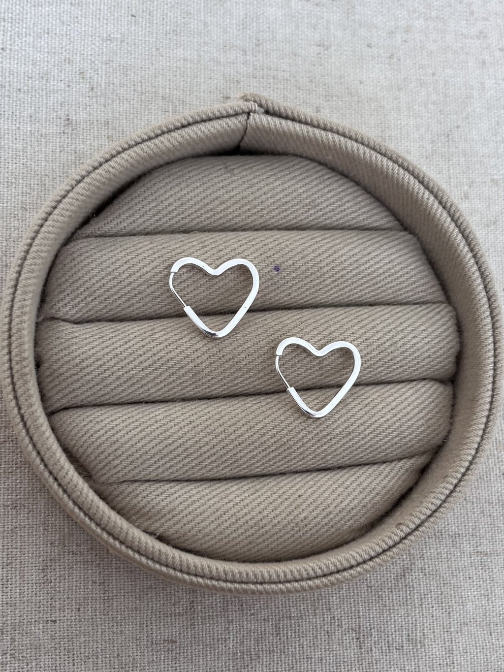 BRINCO ARGOLINHA CORAÇÃO ENCAIXE 1,5CM