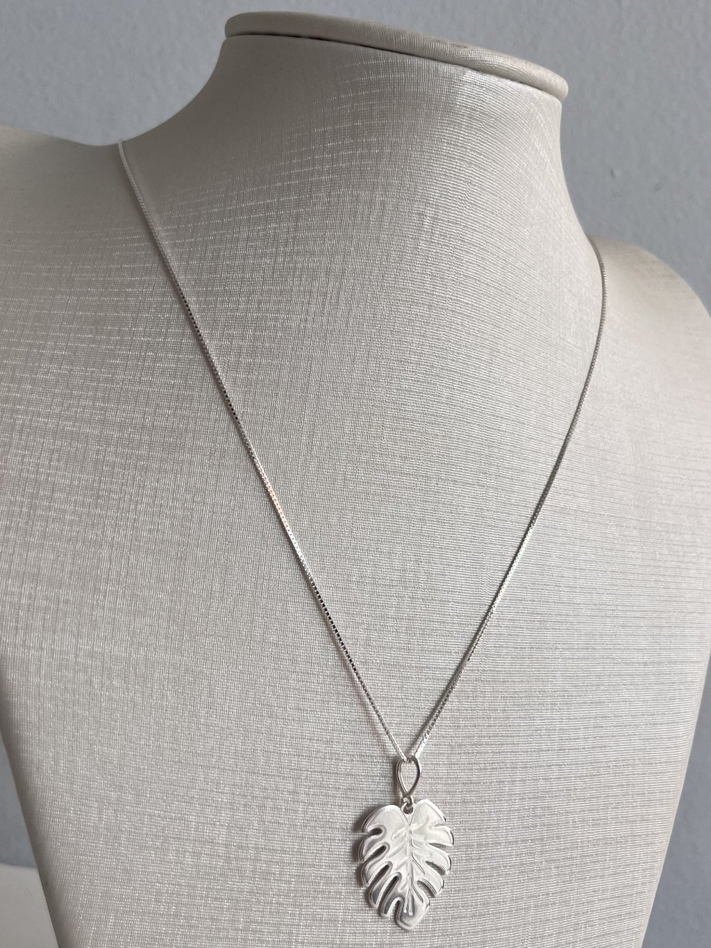 COLAR COSTELA DE ADÃO 45CM