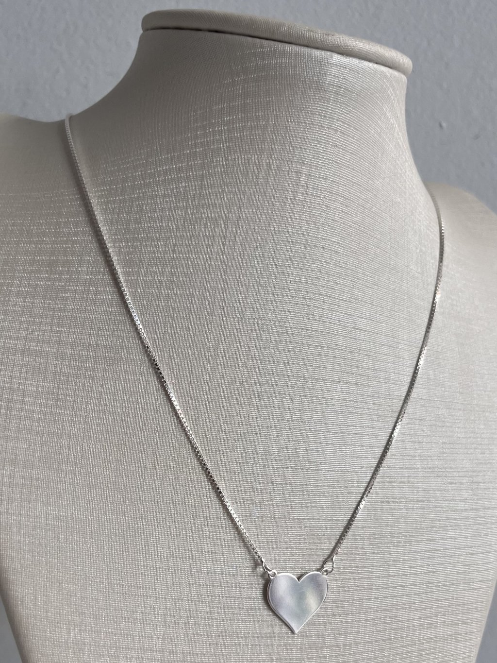 COLAR CORAÇÃO PLAQUINHA 45CM