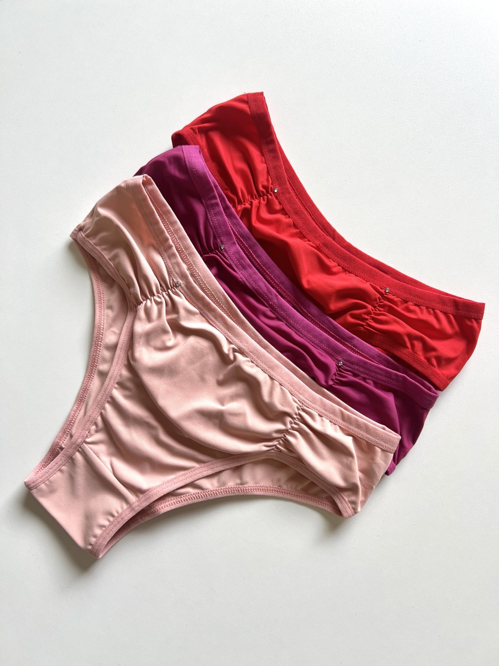 Calcinha prega lado lisa