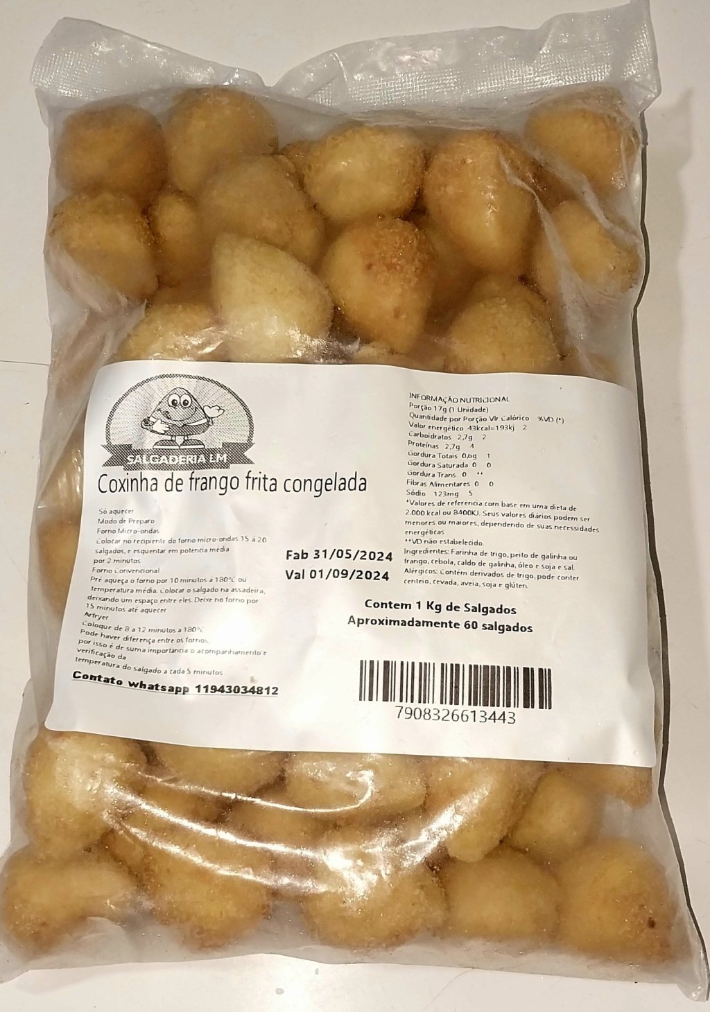 COXINHA DE FRANGO FRITO E CONGELADO