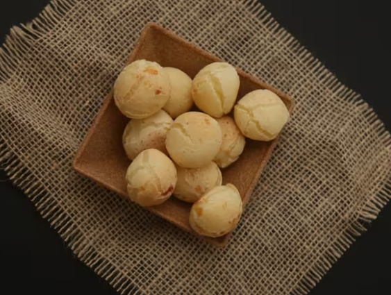 Pão de Queijo Pequeno (25g) congelado 1kg - aprox. 40 unid.