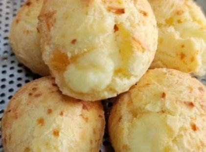 Pão de Queijo Recheado - Requeijão (50g) congelado 1kg - aprox. 20 unid.