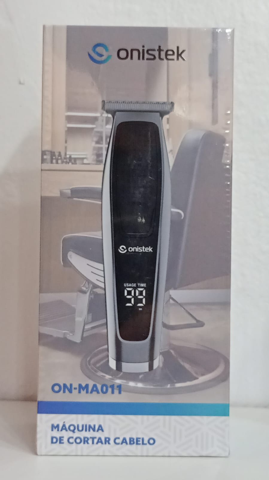 MAQUINA DE CORTAR CABELO E BARBA 3 PENTES BATERIA DE 600MAH AUTONOMIA DE 80 MINUTOS