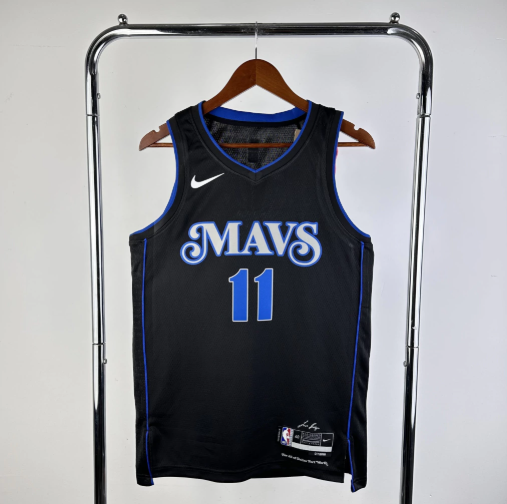 DALLAS MAVERICKS - KYRIE IRVING 11