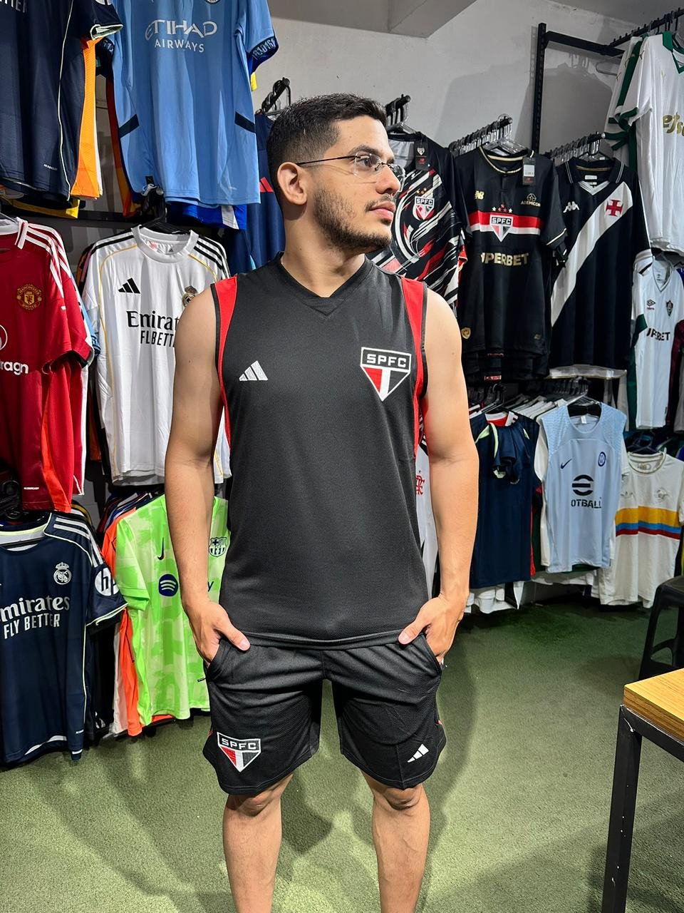 REGATA E SHORT SÃO PAULO
