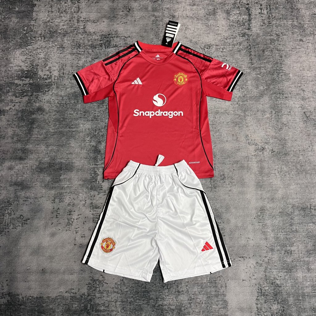 KIT INFANTIL MANCHESTER UNITED 2025/26