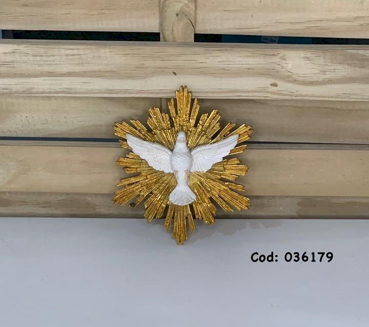 ESPIRITO SANTO DE RESINA 15CM 16GLN001B6 036179