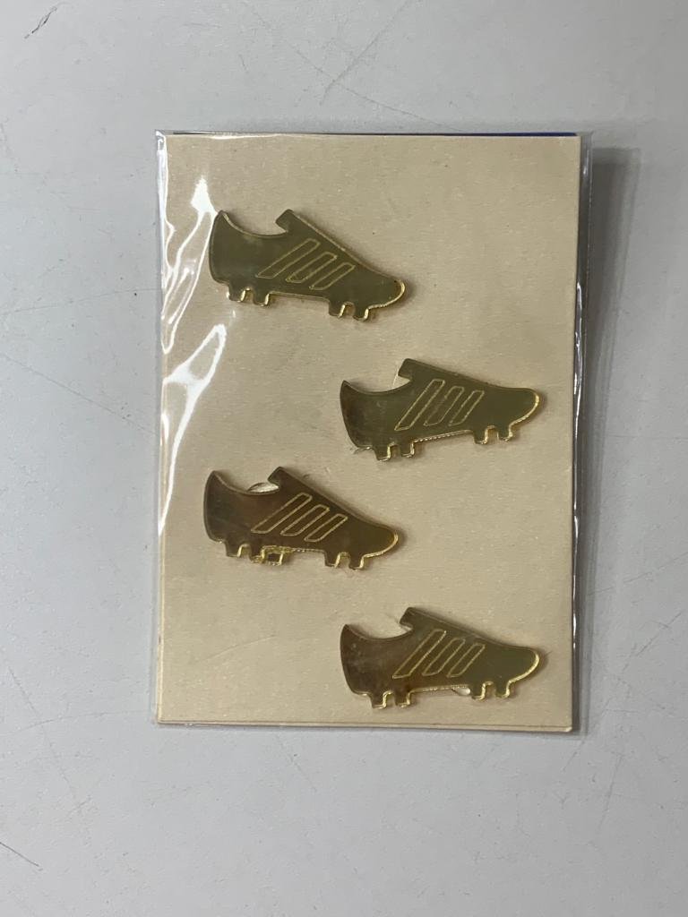 APLIQUE ACRILICO CHUTEIRA C/4 DOURADO 521902