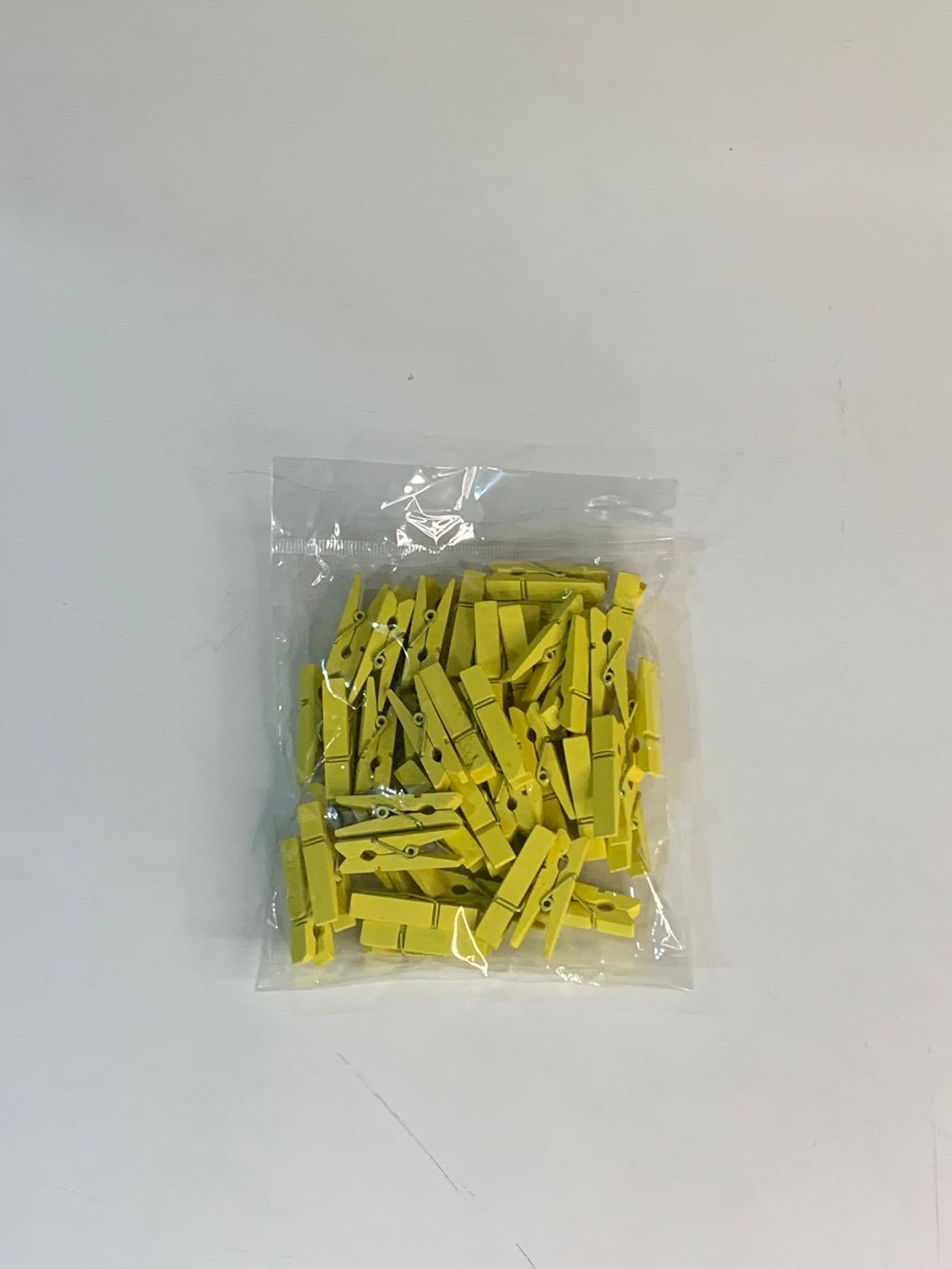 MINI PREGADOR 3,5CM C/50 AMARELO 503052