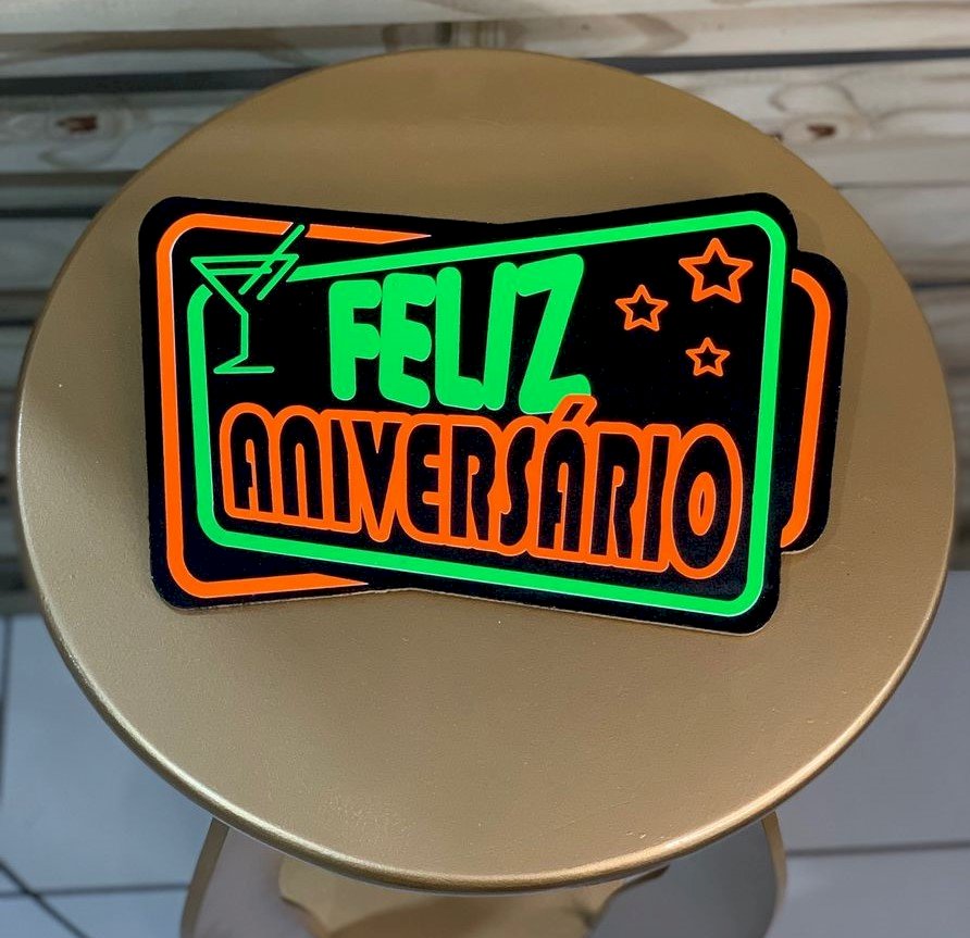 PLACA FELIZ ANIVERSARIO NEON 28CM 919493 DC0030