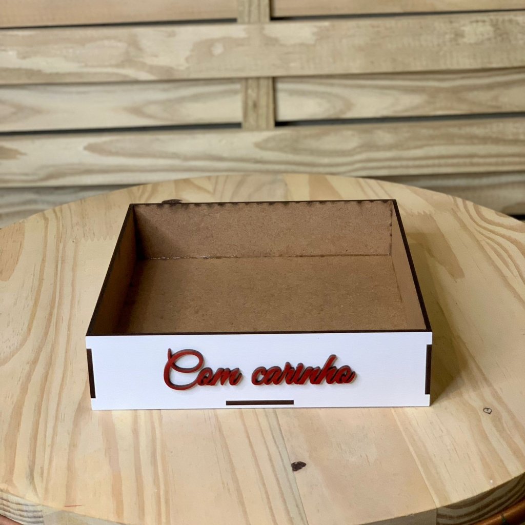 BANDEJA 20X20X5CM C/FRASE MDF VERM 584204 REJ