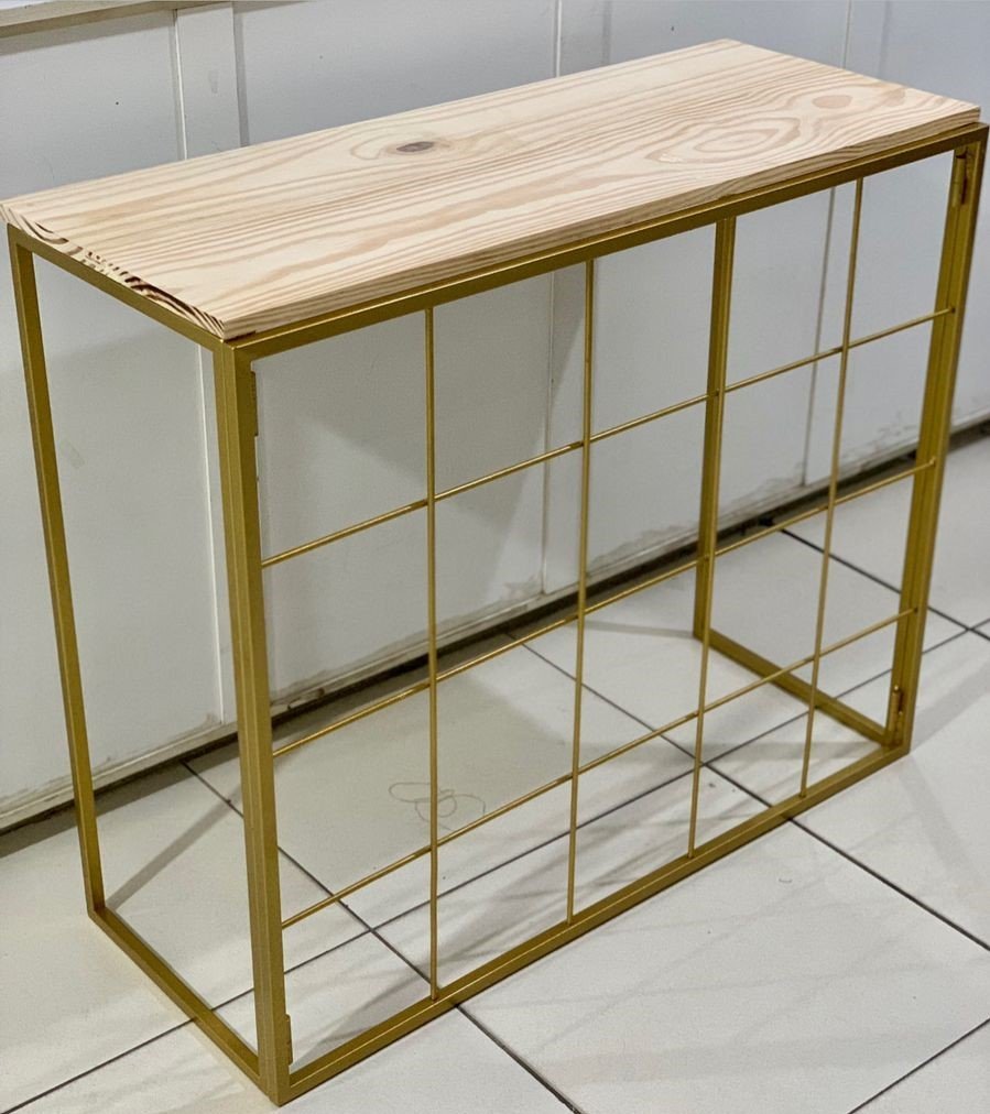 MESA METAL COM MADEIRA PINUS DOURADA 95X39X81CM