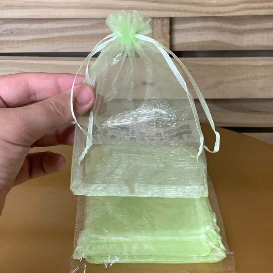 SACOZM1116 PACOTE C/10 SAQUINHOS DE ORGANZA 11X16CM 953752